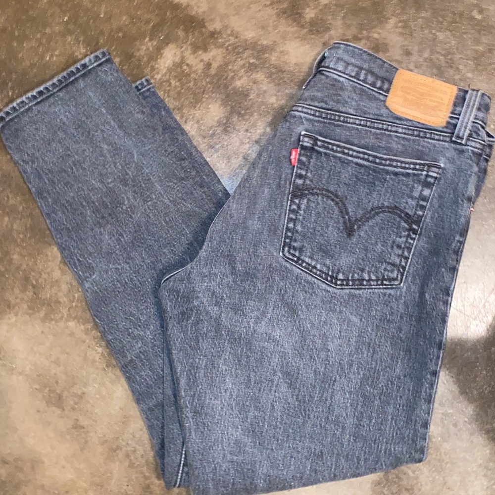 Levi Black Wedgie jeans